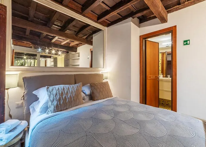 Cs Spanish Steps Historic Loft Rom